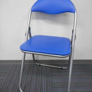 パイプ椅子（青）