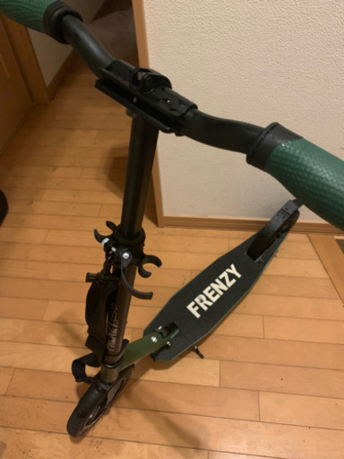 【大人用キックボード】【新品同様】【フレンジースクーター】【19,000円→10,000円！】