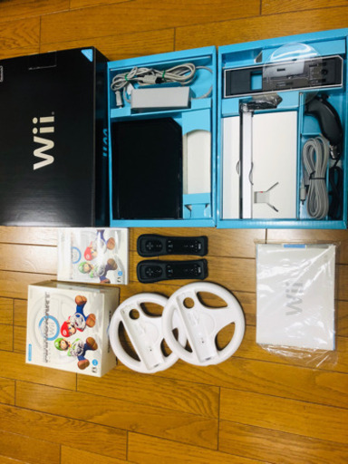 値下げ✴︎美品✴︎ Wii本体 (黒) マリオカート すぐに遊べる リモコン2個