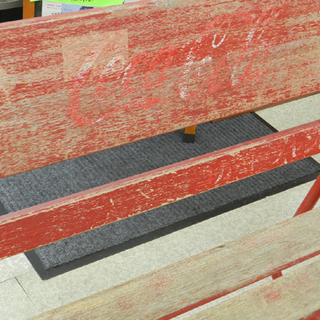 CocaCola コカコーラ ベンチ 幅167cm 鉄フレーム＆木製板 イス 椅子 ☆ 札幌市 北区 屯田