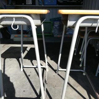【残り1セットです】学校机と椅子