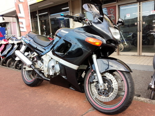NO.2864　ＺＺＲ４００　Ｎ型　水冷４サイクル１６バルブ４気筒エンジン　集合マフラー　バーハンドル　ロングスクリーン　☆彡