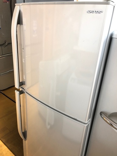 【国内メーカーを破格で】SHARPの2ドア冷蔵庫あります！