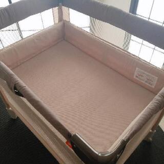 ベビーベッド　アップリカココネルエアー