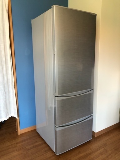 【お譲り完了】シンプルな冷蔵庫です☆ SHARP 冷凍冷蔵庫（家庭用）SJ-ES26Y-S （2014年製）容量264L
