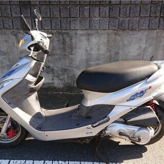 キムコ　カーロⅡ　100cc　4ｓｔ　走行少なめ  バッテリー新品！ キムコ カーロⅡ 100cc 4st 走行少なめ バッテリー新品！