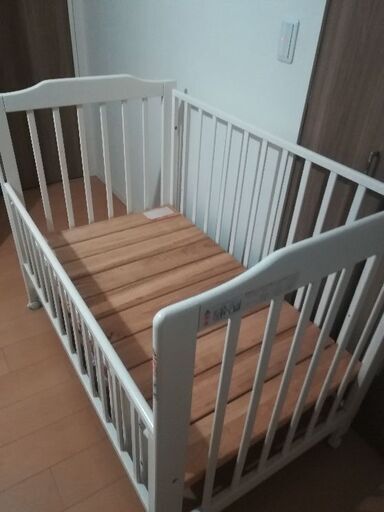 値下げ】ベビーベッド&メリー 値下げ！カトージ ベビーベット