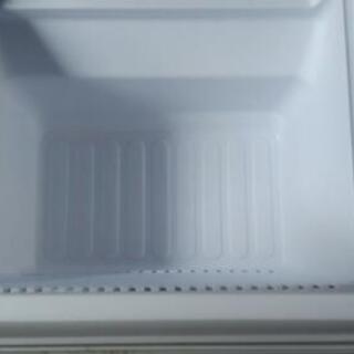 ◎広島市送料無料!2017年製◎ SHARP 137L 2ドア LED照明 左右開き自由設定 耐熱トップテーブル 冷蔵庫 【SJ-D14C-S】


