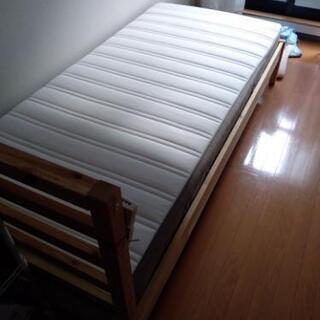 IKEA ベッド　ハマルヴィーク、タルヴァ