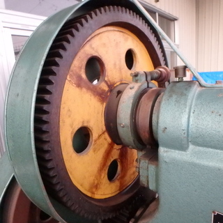 生野機械 プレス HP-2 IKUNO 200V 加圧 15トン ストローク 55mm 電動