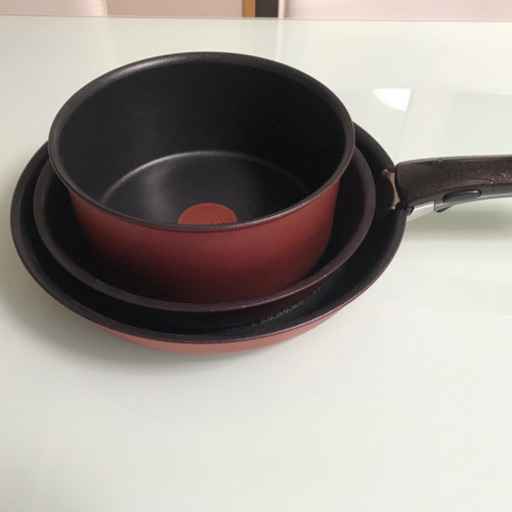 T Fal フライパンセット りえ 中津の調理器具 鍋 グリル の中古あげます 譲ります ジモティーで不用品の処分