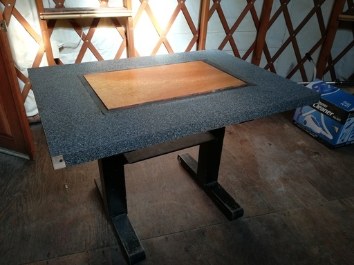 鉄板焼きテーブル