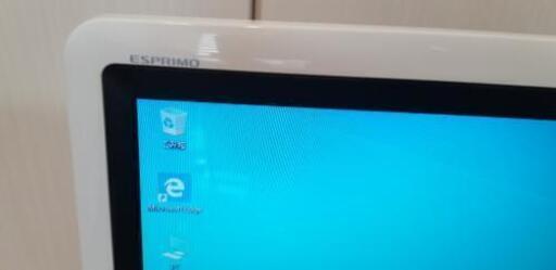 純正ワイヤレスキーボード付属❗ Core i3❗ ブルーレイ対応❗ 富士通 一体型PC ESPRIMO FH550❗