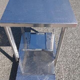 中古品  厨房用スライド収納付き作業台お売りします。