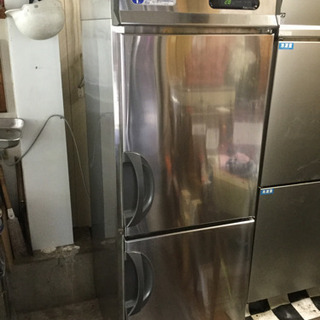 中古  2010年製  業務用冷蔵庫  縦型　 幅61　　奥行81　　高さ195　 （ｃｍ）  大きい 冷蔵庫  業務用  発送対応不可