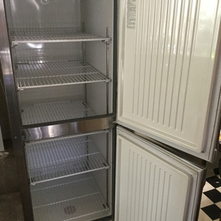 中古  2010年製  業務用冷蔵庫  縦型　 幅61　　奥行81　　高さ195　 （ｃｍ）  大きい 冷蔵庫  業務用  発送対応不可