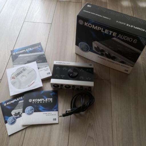 オーディオインターフェイス　KOMPLETE AUDIO6