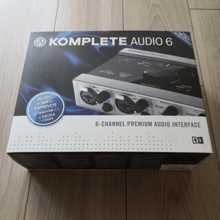 オーディオインターフェイス KOMPLETE AUDIO6