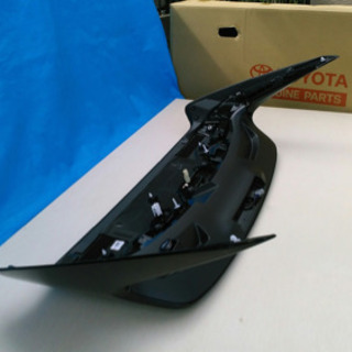 ハリアー DAA-AVU65W リヤスポイラー 黒