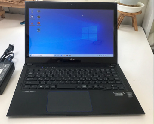 FUJITSU 薄型ノートパソコン LIFEBOOK i5 Windows10
