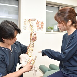 飯田橋で整体院をお探しなら/姿勢改善専門OTA整体院