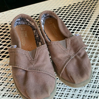 子供用シューズ　子供靴　TOMS 16cm