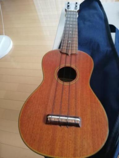 stafford ウクレレ　美品　交換弦つき