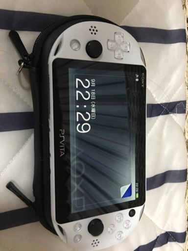 PSvita 2000 メモリカード付き