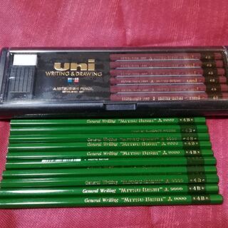 鉛筆　三菱uni 三菱9000　4B  新品　デッサン　文具筆記具
