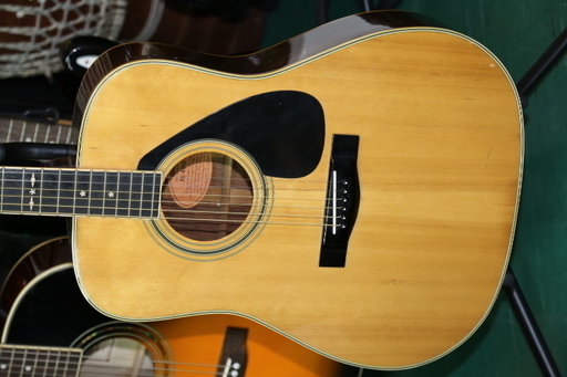 YAMAHA FG-401B ハードケース付き！