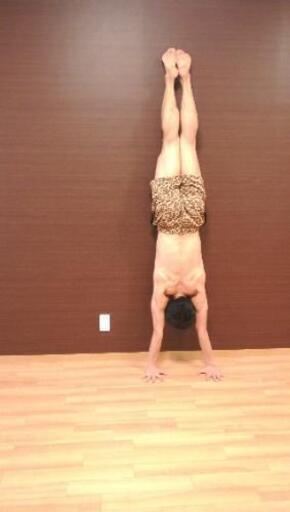 逆立ちの健康 美容効果が凄い 知らないと損をする逆立ちの効果とやり方 Yoga Ama 本郷のスポーツのイベント参加者募集 無料掲載の掲示板 ジモティー