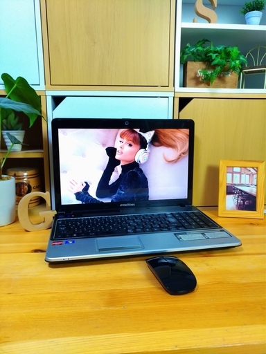 メモリ6Gで高性能！ とても美品☆ 薄型タイプでオシャレ♪ 薄型軽量で 