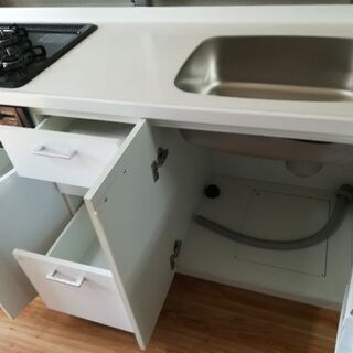 システムキッチン未使用ホワイト人工大理石１８０ｃｍ