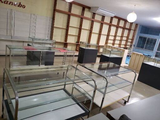 ショーケース　什器　照明付き　種類複数有り　個別出品ページ有り