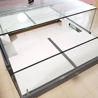 照明付き　ショーケース　大サイズ　什器　在庫1点　