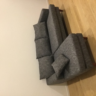 LOWYAのカウチソファ