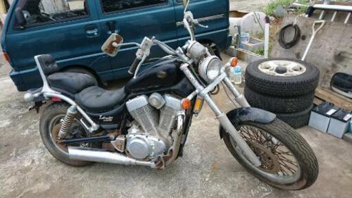 部品取り車 スズキ Intruder 鍵付き