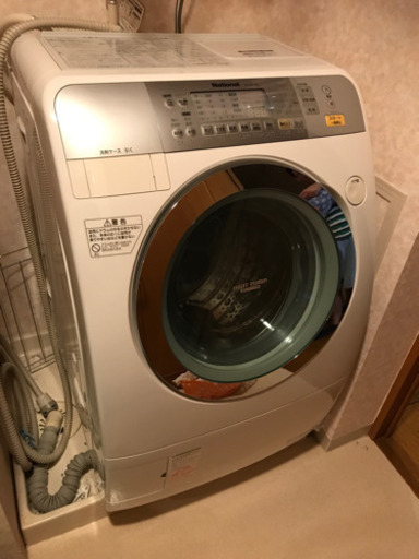パナソニック 9kgななめドラム式洗濯機 NA-VR1100