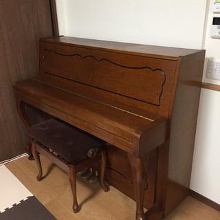 10/22最終大幅値下げしました。美品 人気のネコ脚 カワイ ピアノ C113N 定価約80万円 
