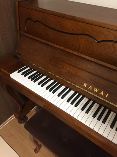 10/22最終大幅値下げしました。美品 人気のネコ脚 カワイ ピアノ C113N