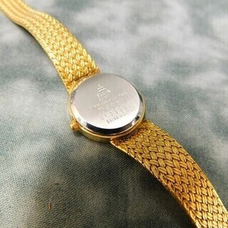 ELGIN エルジン 天然石 12P レディース腕時計 ゴールド文字盤。