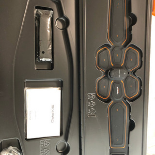 美品SIXPAD Abs Belt、Arm Belt両腕分、専用ジェルシート複数