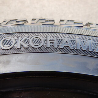 245/40Ｒ18　4本　ヨコハマアイスガード　スタッドレスタイヤ