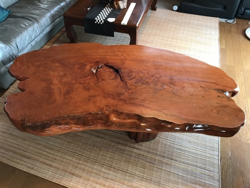 屋久杉一枚板のテーブル(その一)