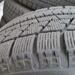 スタッドレスタイヤとホイールのセット：BLIZZAK VRX(205/60R 16)