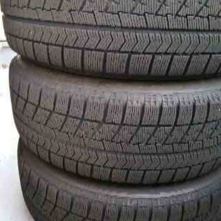 スタッドレスタイヤとホイールのセット：BLIZZAK VRX(205/60R 16)