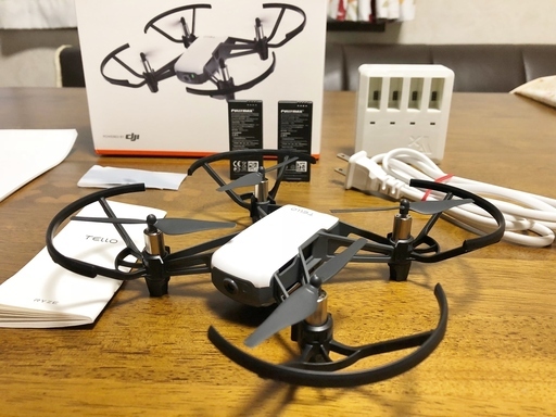 DJI Tello 　空撮カメラ付　予備バッテリー付　充電器付　日本語マニュアル付