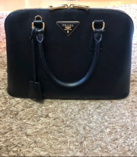 PRADA サファイアーノ