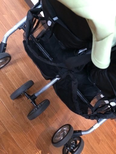 コンビ 双子用ベビーカー譲ります
