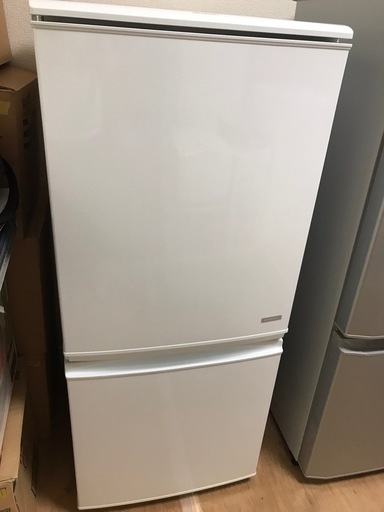 【美品】 シャープ  2ドア冷蔵庫 ノンフロン 付け替えどっちもドア SJ-C14Y-W 137L SHARP 2014年製